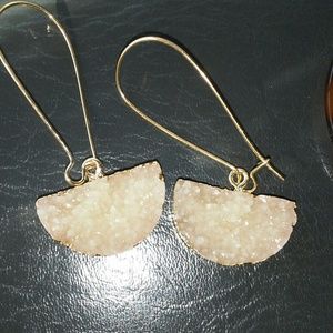 Cream drop earrings